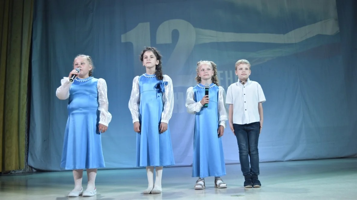 Вы сейчас просматриваете «Малахит»